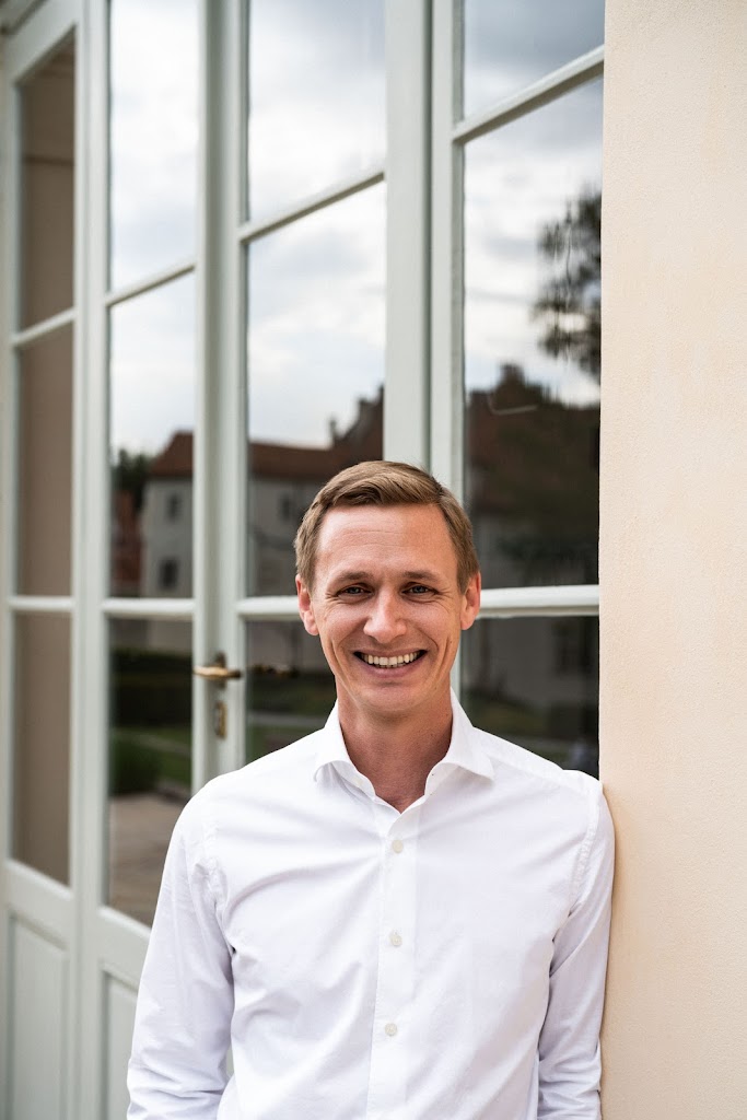Dr. Alexander Wels - Unfallchirurg und Orthopäde Dr. Alexander Wels - Unfallchirurg und Orthopäde