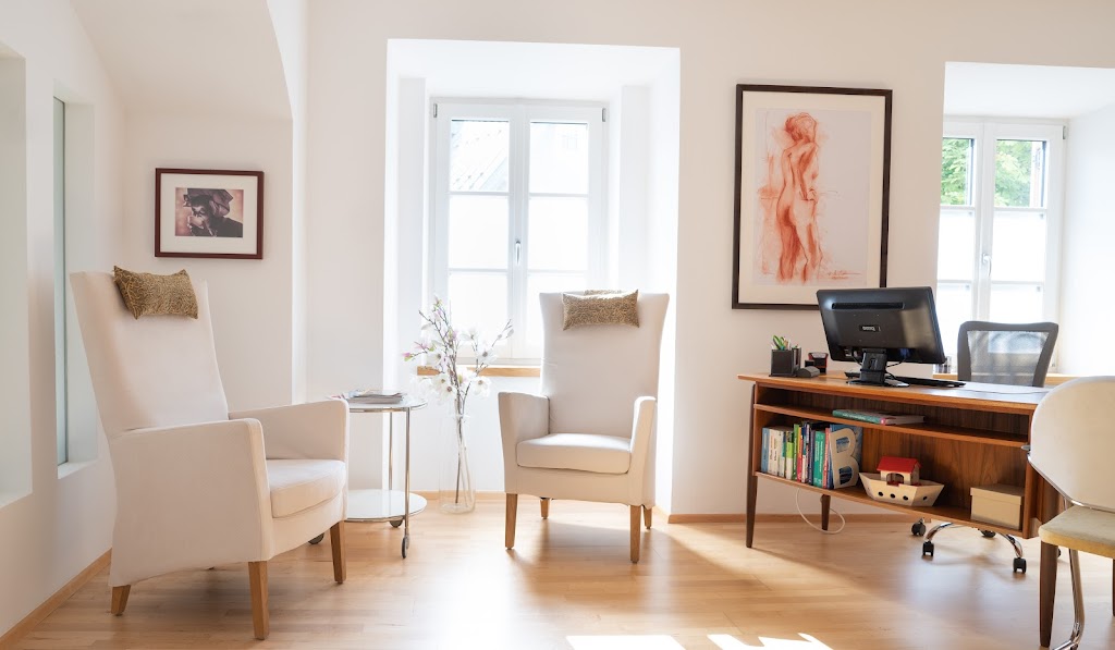 Dr. Elisabeth Schrey, MSc - Ganzheitliche Medizin und Psychotherapie
