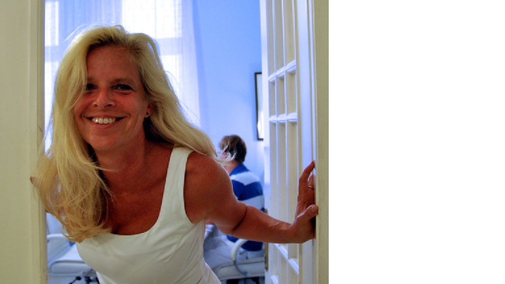 Dr. Gabriele Binder