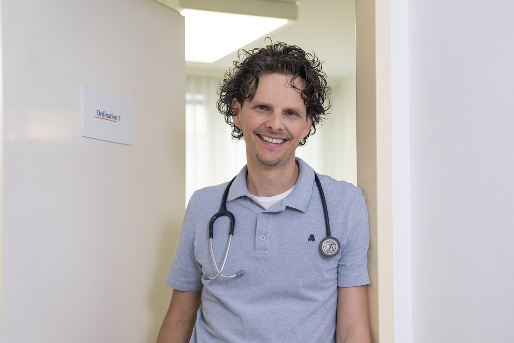 Dr. med. Hannes Graf Dr. med. Hannes Graf