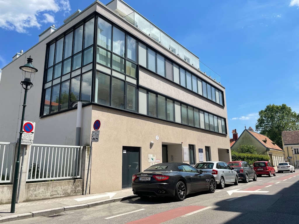 GYN ROYAL - Dr. Angelika Kemetter - Frauenärztin - Gynäkologie - Geburtshilfe GYN ROYAL - Dr. Angelika Kemetter - Frauenärztin - Gynäkologie - Geburtshilfe